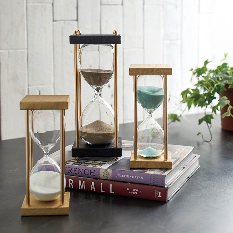 Cleobury Abstract Hourglass, Gold/White