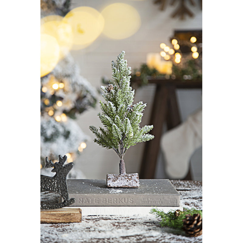 Ensemble de 2 arbres de Noël en PVC sur base en bois avec neige