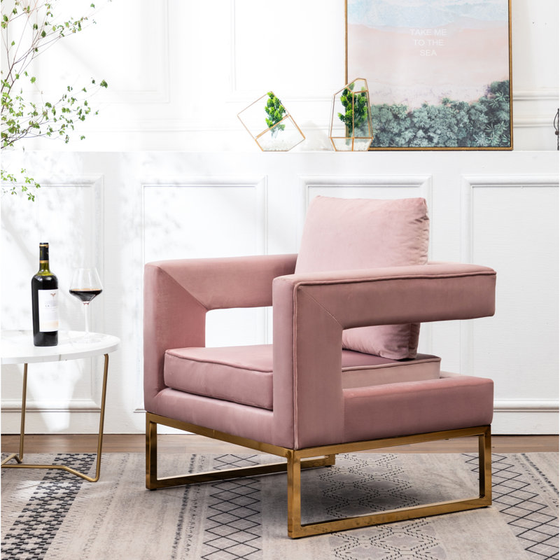 Chaise moderne rembourrée en velours rose avec des carrés découpés et un support stable rose, métal, Rose