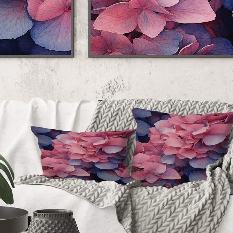 Coussin décoratif à imprimé floral rose et bleu Hortensia II