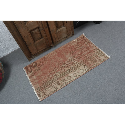 Paillasson vintage turc dans des tons chauds: idéal pour un décor rustique