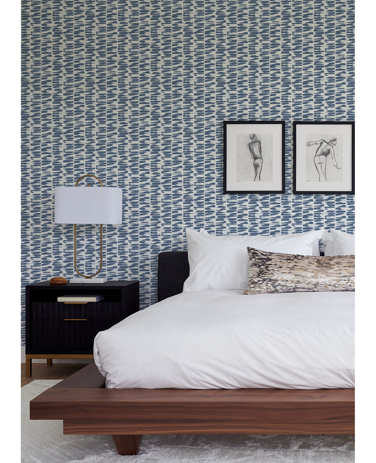 Ravi 33' L x 20.5" W Wallpaper Roll, Blue/White