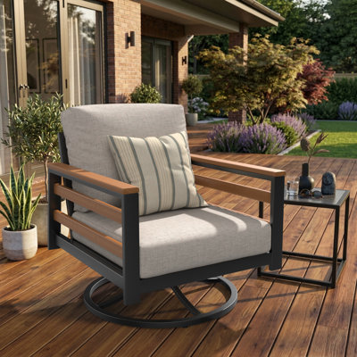 Chaise berçante d'extérieur en métal avec coussin Sunbrella Townsend