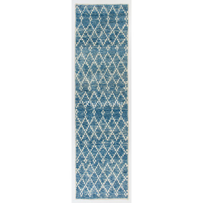 Tapis de couloir marocain berbère Tulu en bleu clair. 100 laine
