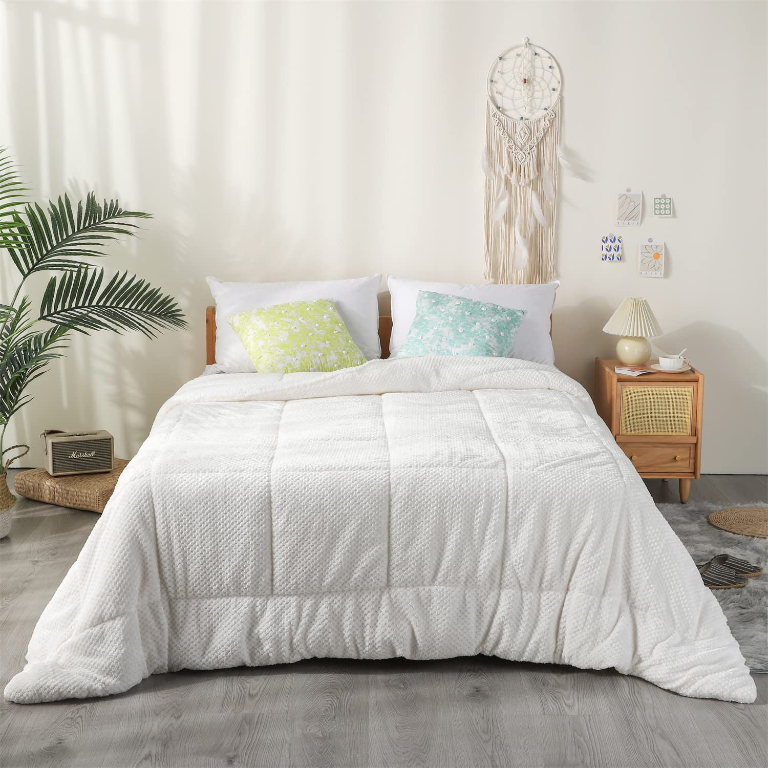 Enchante Home Down Alternative Microfiber Comforter