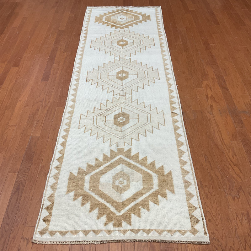 Tapis de couloir Oushak fait à la main Bungalow Rose