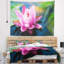 Tapisserie florale grande fleur de lotus dans l'étang-28486456