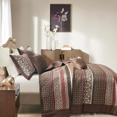 Courtepointe rouge / double avec 5 pièces et coussins décoratifs de couleur réversible
