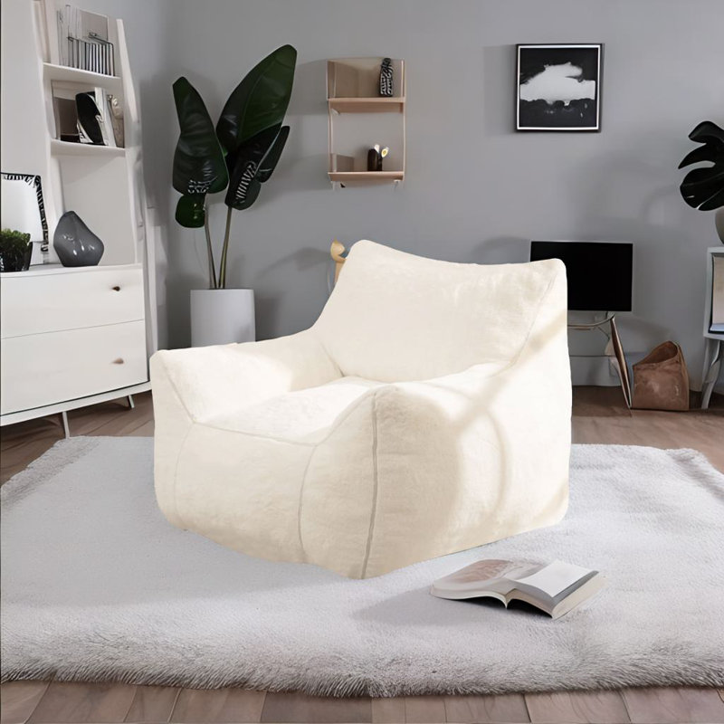 Fauteuil à billes, Fausse fourrure blanche