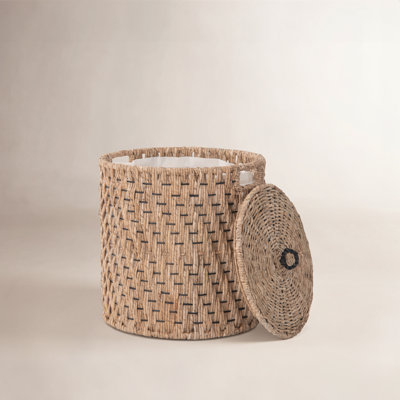 Yuma Laundry Hamper with Lid
