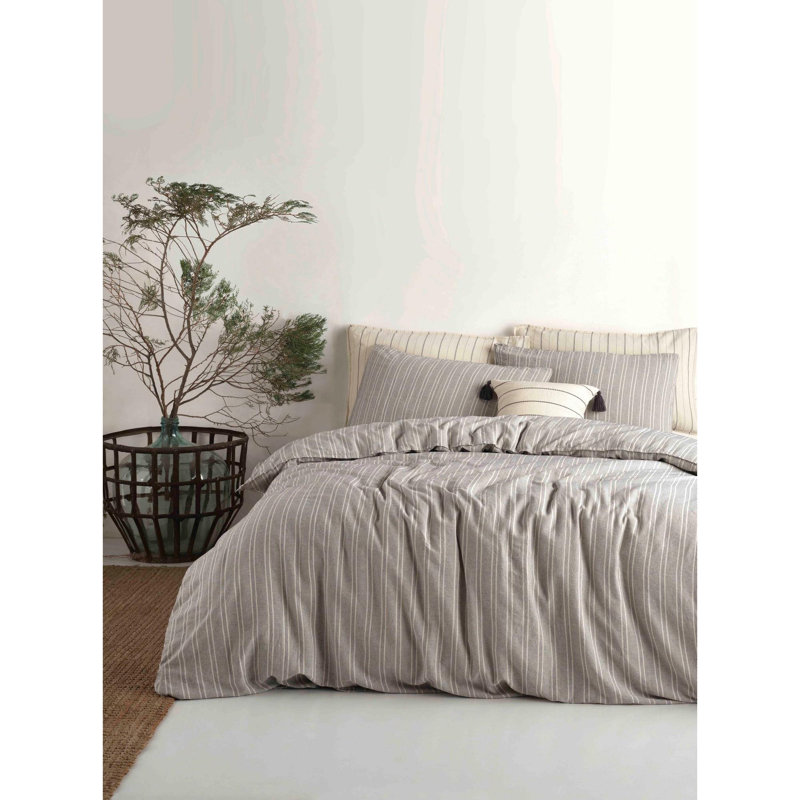 Quiltisse Cotton Bedspread with Pillowcases Included, Cream, Single XXL Bedspread + 1 Standard Pillowcase