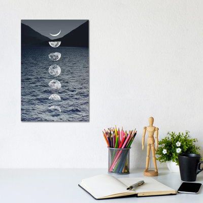 «Night Moon On The Sea» par Emanuela Carratoni - impression sur toile tendue