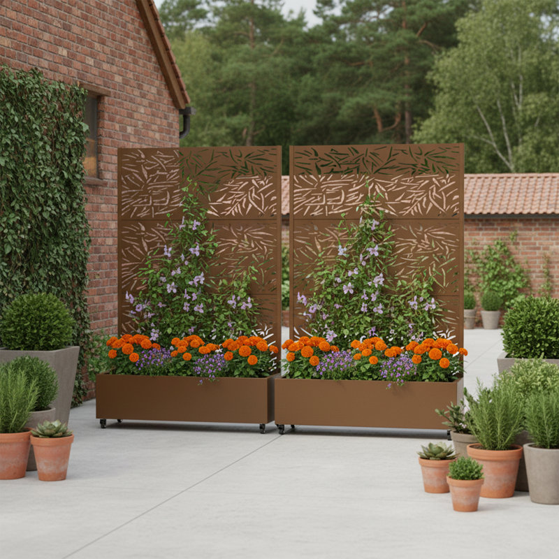 Boîte à fleurs en métal avec treillis et roues, H 72 po x l 47 po x P 16 po, Brun