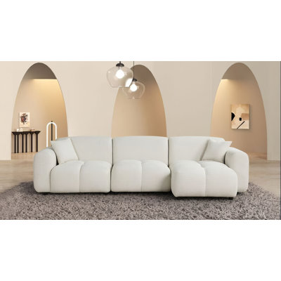 Bella Sectional