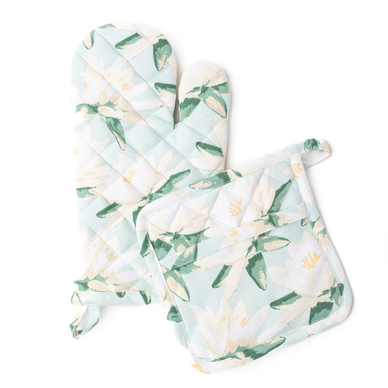 Magnolia Mint Oven Mitt Set
