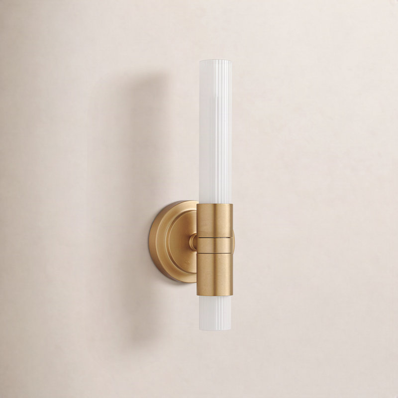 Cyndi Wallchiere, Gold
