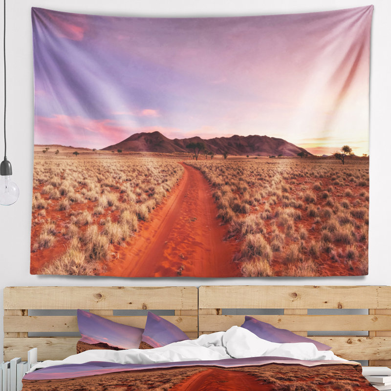 Tapisserie Red Pathway in Desert, H 50 po x l 60 po