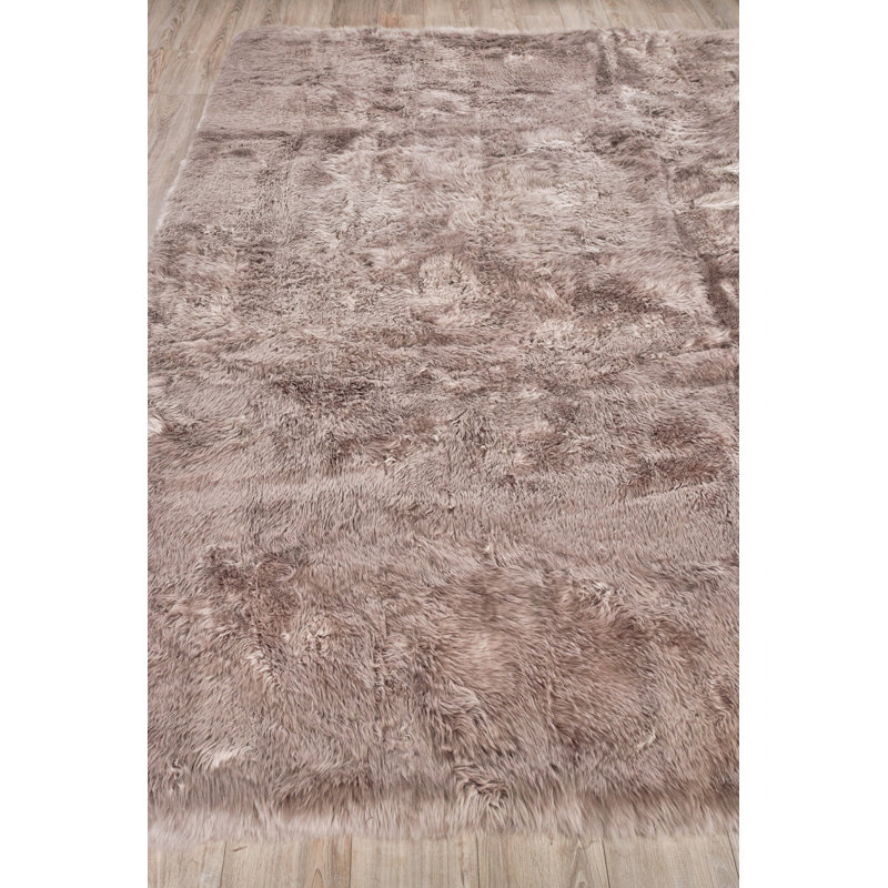 Sheepskin Area Rug in Mushroom, Rectangle 2' x 3'