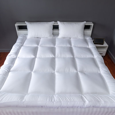 Pointehaven 240TC Percale Square Box Quilted Breathable Mattress Topper