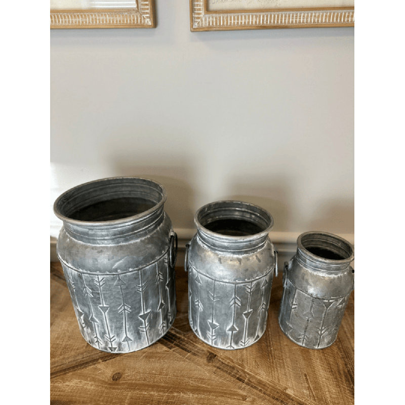 Pot en métal Teuta