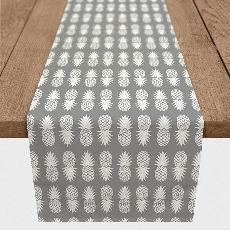 Chemin de table géométrique Mcintosh, L 72 po x l 16 po, Gris, Géométrique 2