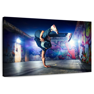 Enn Street Breakdance