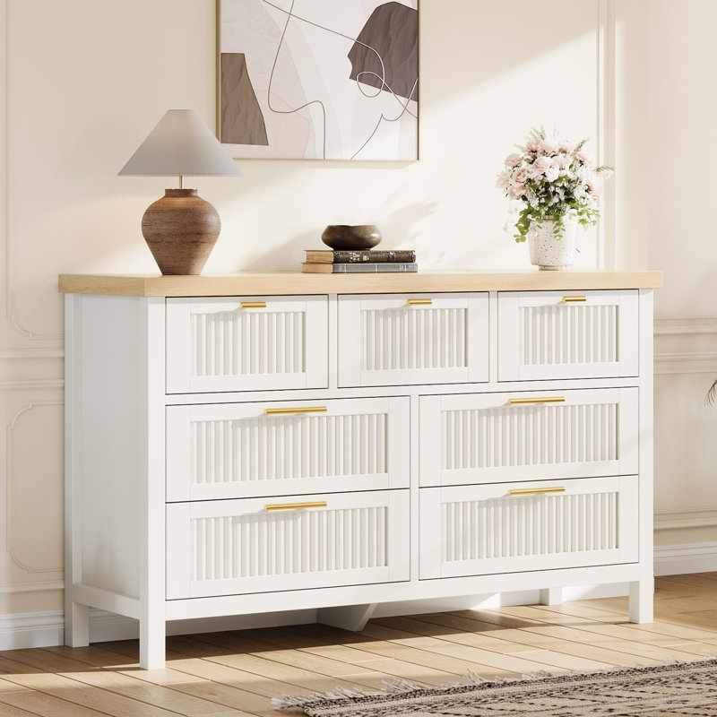 7 - Drawer Chest of Drawers