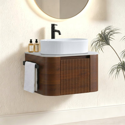 Meuble-lavabo de 24 po avec lavabo, armoire murale en noyer avec porte-serviettes gratuit, conception de lavabo simple en céramique rayée ovale blanche, sans drain et robinet, pré-assemblé