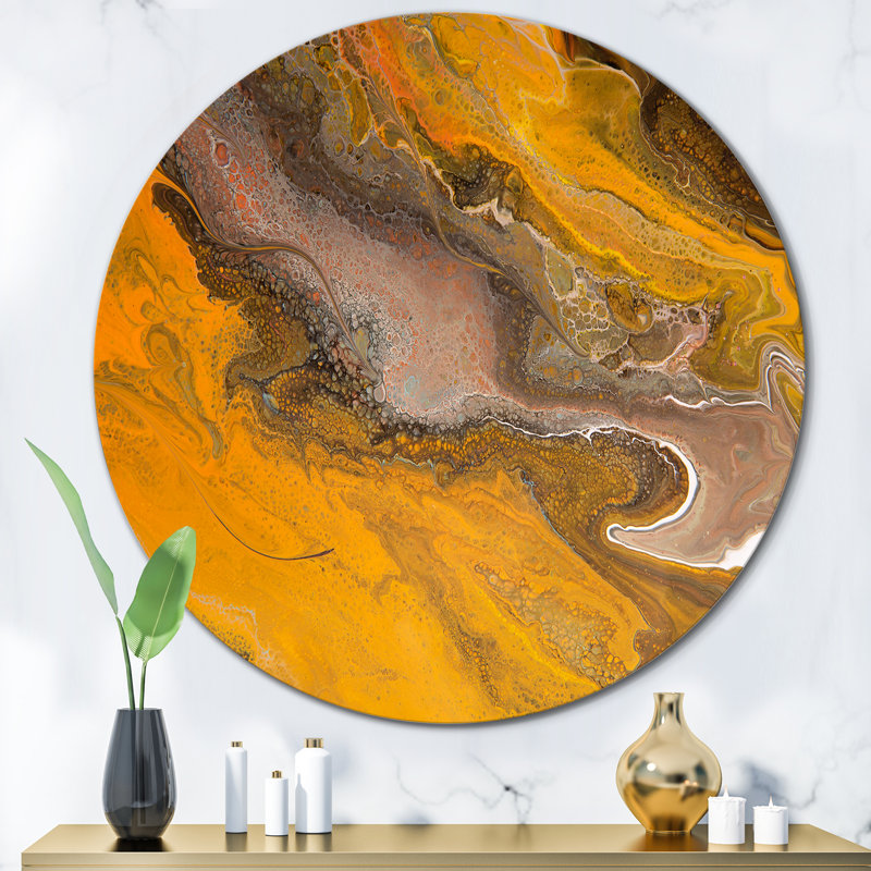 Rivière grise dans un paysage de marbre jaune - art mural moderne en cercle métallique, H 23 po x l 23 po
