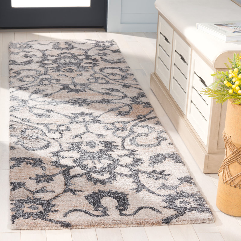 Damondre Hand Tufted Performance Performance Floral Rug, Runner 2'3" x 8'