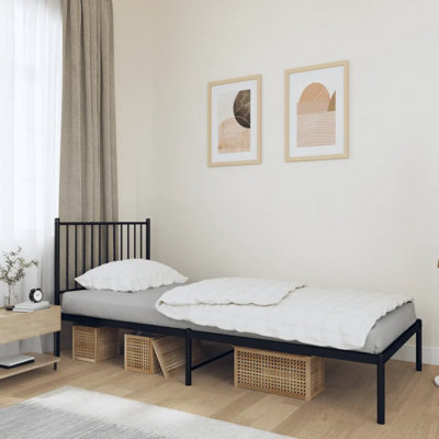Lidwina Metal Bed