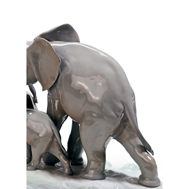 Figurine éléphants qui marchent