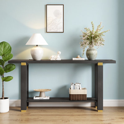 Élégante console moderne de 63 po avec accents métalliques, pieds en bois massif et tablette de rangement intégrée pour le salon ou l'entrée - Disponible en noir