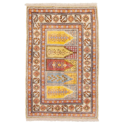 Tapis doré Castiglia 2 pi 0 po x 3 pi 1 po