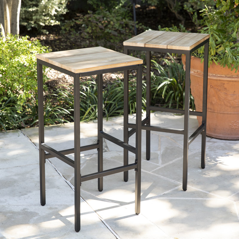 Coralvine Outdoor Stool