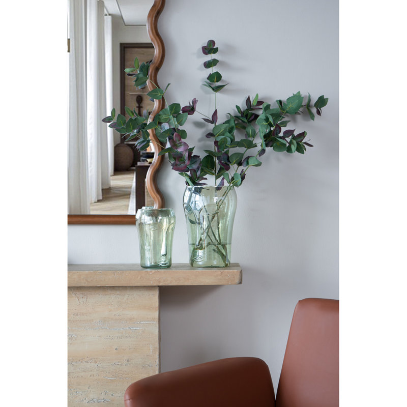 S / 2 vases décoratifs en verre vert avec motifs de visage