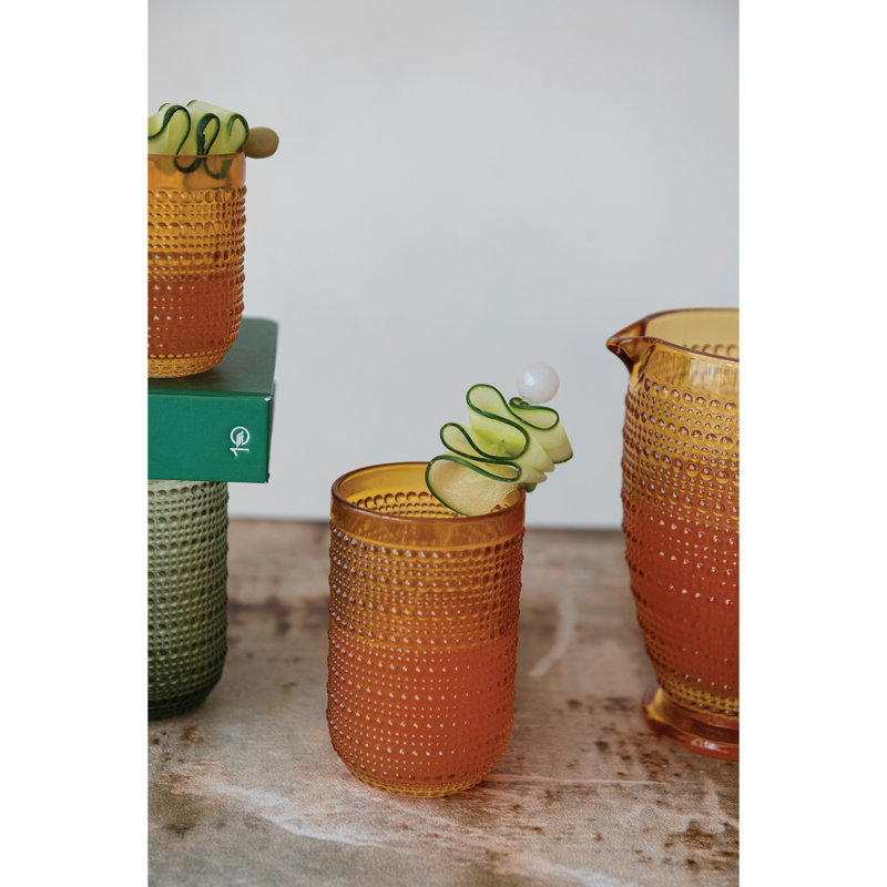 Boire du verre à pois surélevés, Jaune