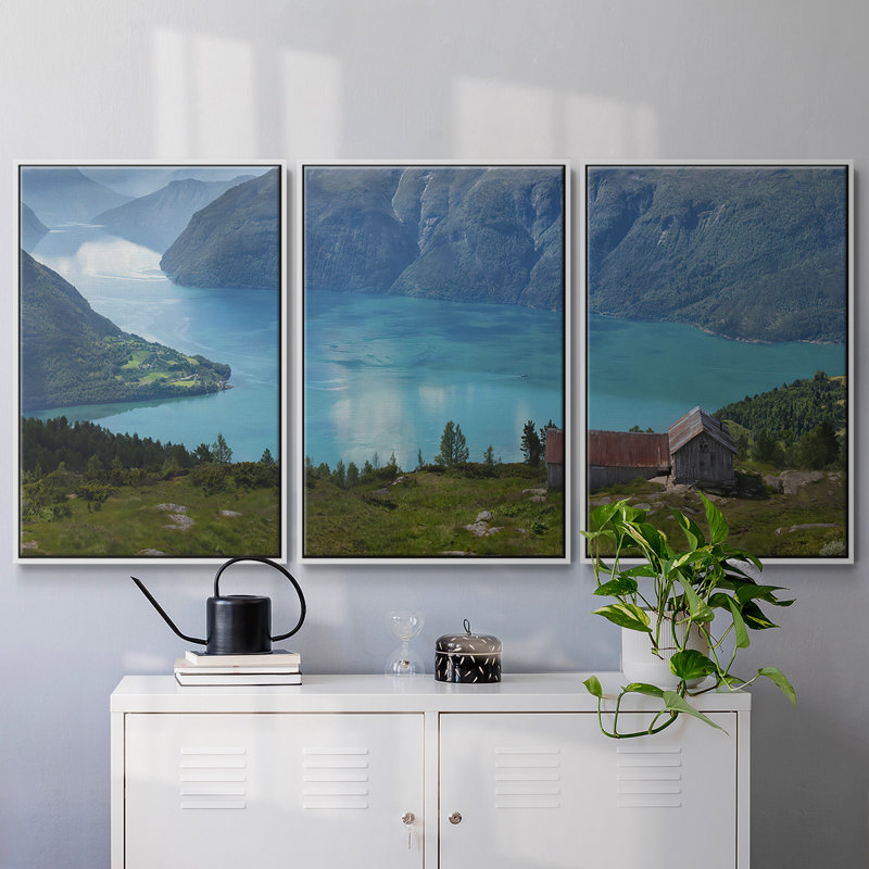 «Reflection II», reproduction sur toile 3 pièces, H 24 po x l 48 po x P 2 po, Blanc