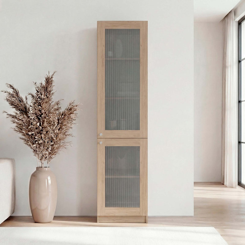 Armoire de rangement moderne à façade en verre avec organisation à 5 niveaux