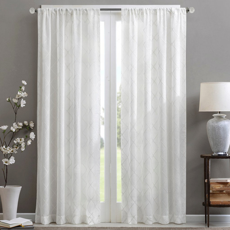 Panneau de rideau transparent élégant avec broderie, idéal pour adoucir et rehausser la décoration intérieure, 50" W x 84" L