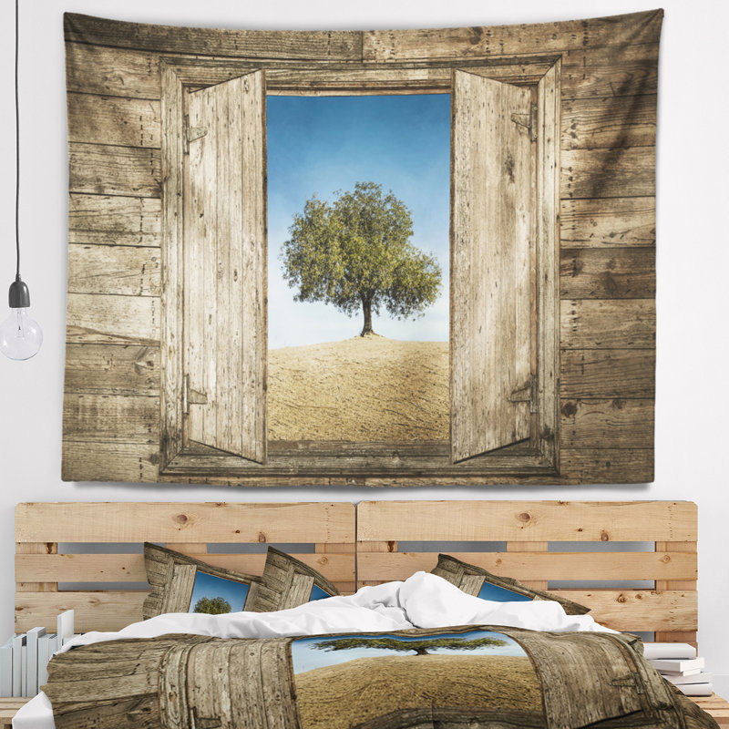 Fenêtre ouverte sur une tapisserie d'arbre solitaire, H 68 po x l 80 po