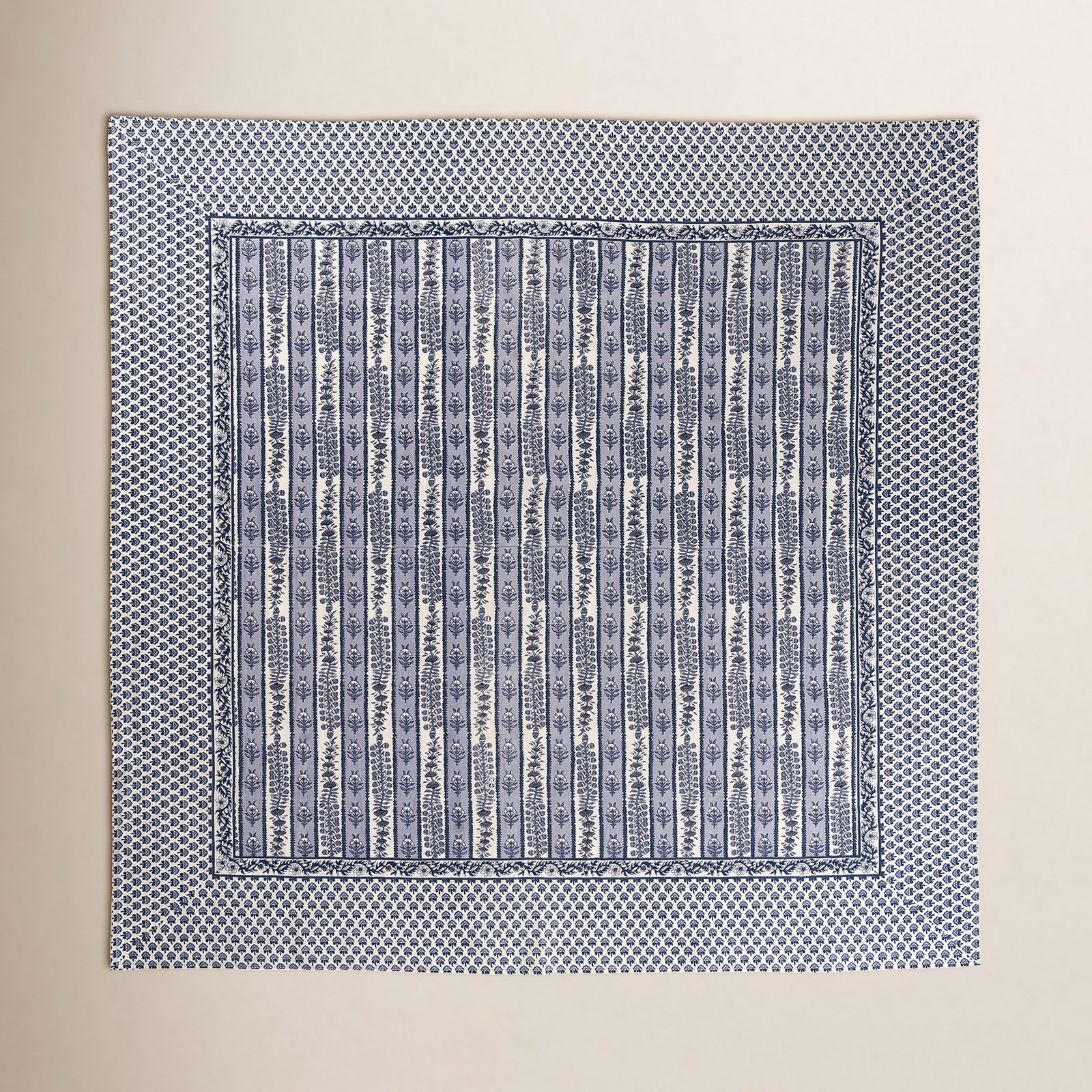 Charlemont Floral Tablecloth, Blue/Marine, 59" Square