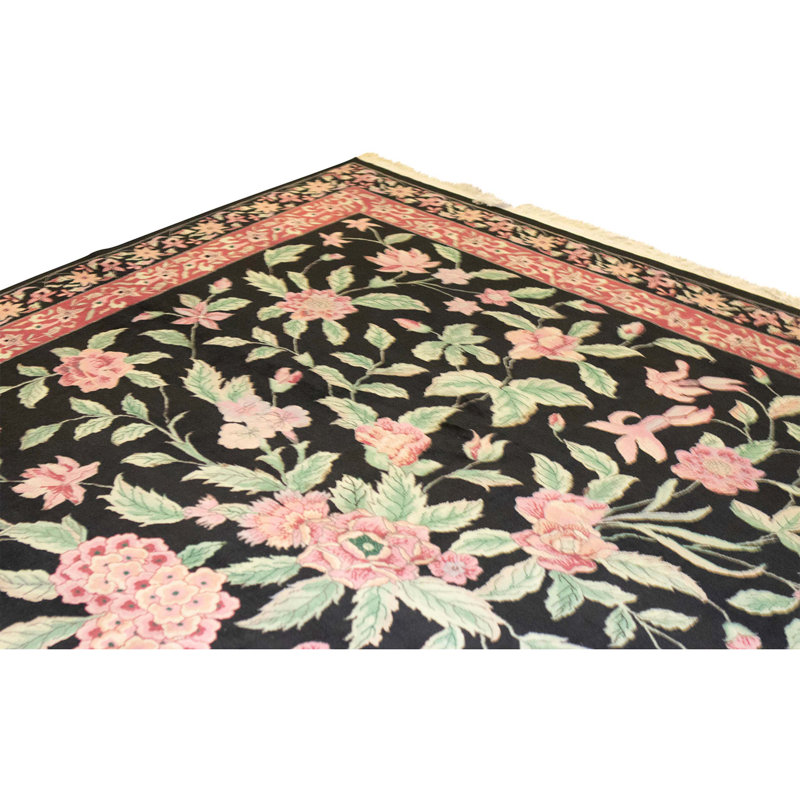Tapis noir noué à la main de haute qualité