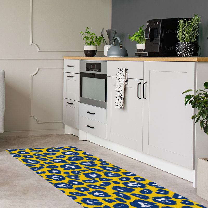 Animal Print Indoor Rug, Runner 2'6" x 8'