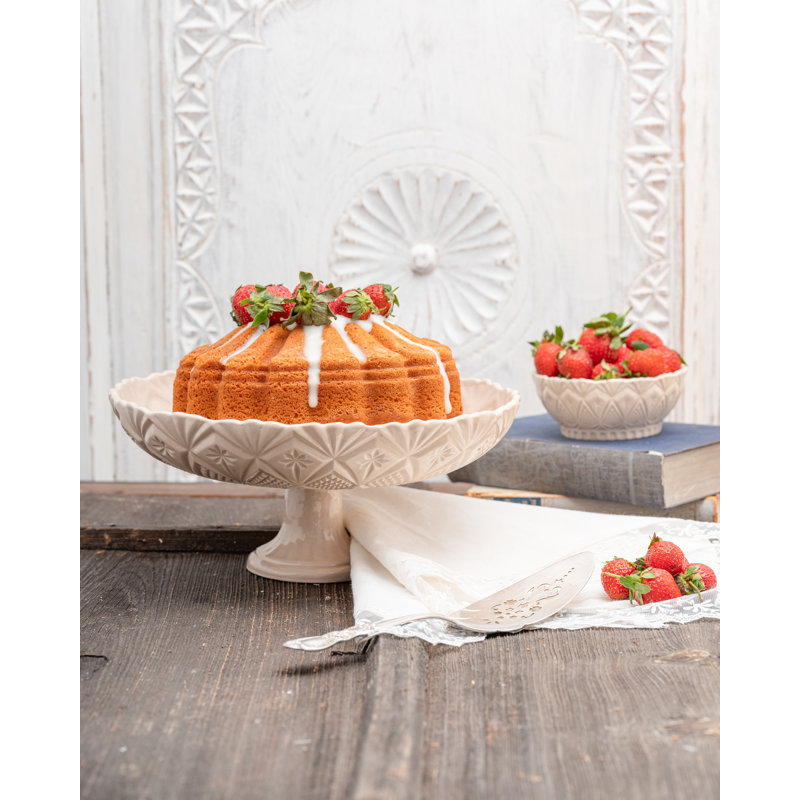 Vintage Inspired Ceramic Ceramic Cake Stand, Beige