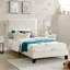 Lit plateforme simple tapissier en 3D blanc avec panneaux de tissu respirant, matériau de tête de lit de style moderne, décor contemporain-1069842734
