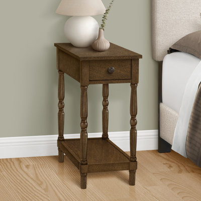 Table d'appoint étroite à 2 niveaux avec tiroir de rangement et tablette inférieure, parfaite pour les petits espaces et l'élégance traditionnelle dans les chambres ou les salons.