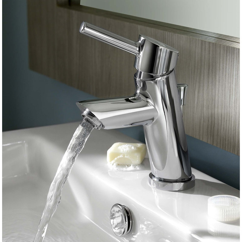 Serin Single-Hole Bathroom Faucet with Drain Assembly