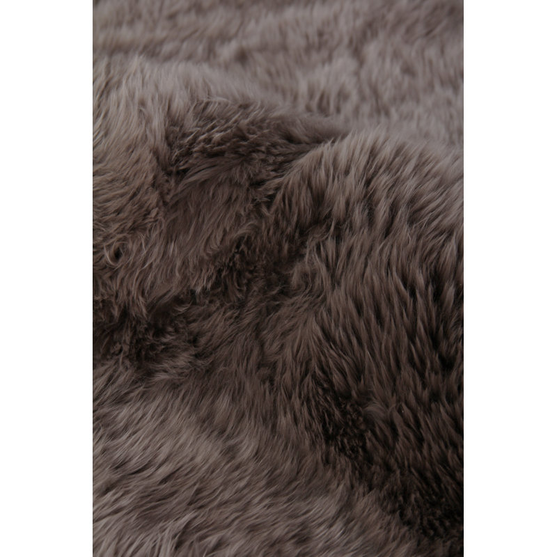Sheepskin Area Rug in Mushroom, Rectangle 2' x 3'