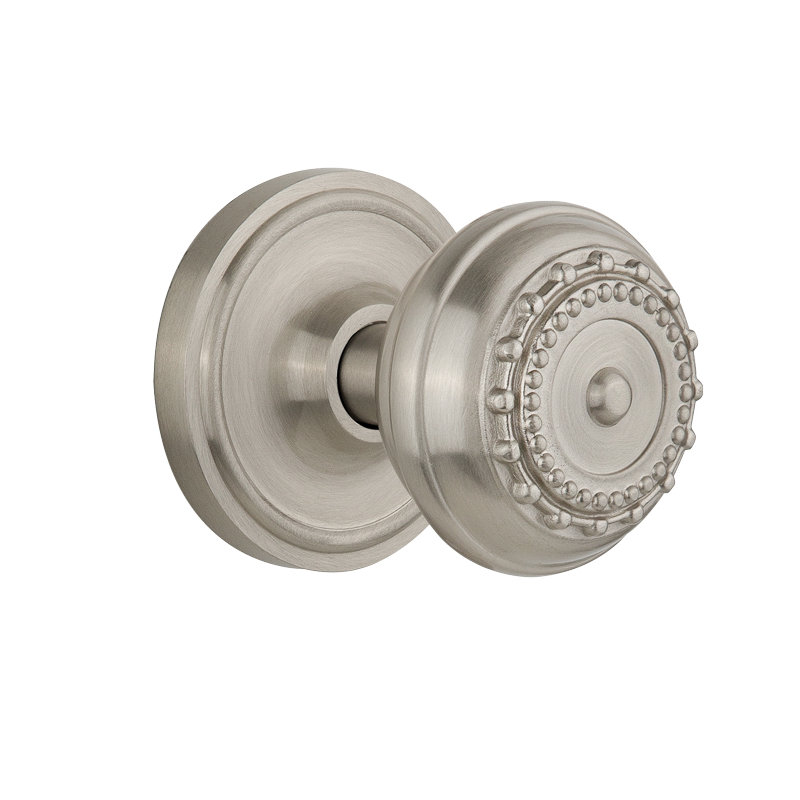 Rosette classique avec poignée de porte Meadows, Nickel satiné